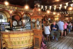 009-Belfast-Pub-Crown-Bar