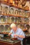Sarajevo-Artigiano-allopera-nel-bazar-di-Bascarsija