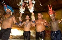 RITUAL DA TUCANDEIRA INDIOS SATERE MAWE AMAZONAS