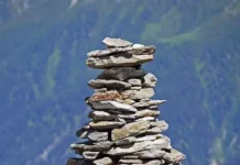 Gli omini di pietra delle Alpi